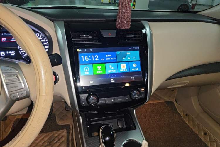 Used Nissan Teana 2016 Revised Version 2.0L XL Comfort Edition Audio And AC Panel