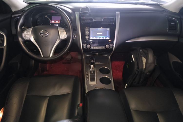 Used Nissan Teana 2016 2.0L XL Comfort Edition Center Console