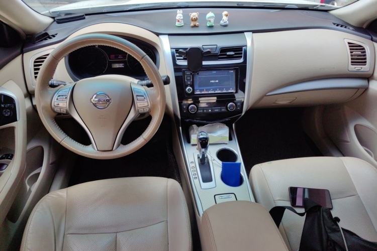 Used Nissan Teana 2016 2.0L XL Comfort Edition Center Console
