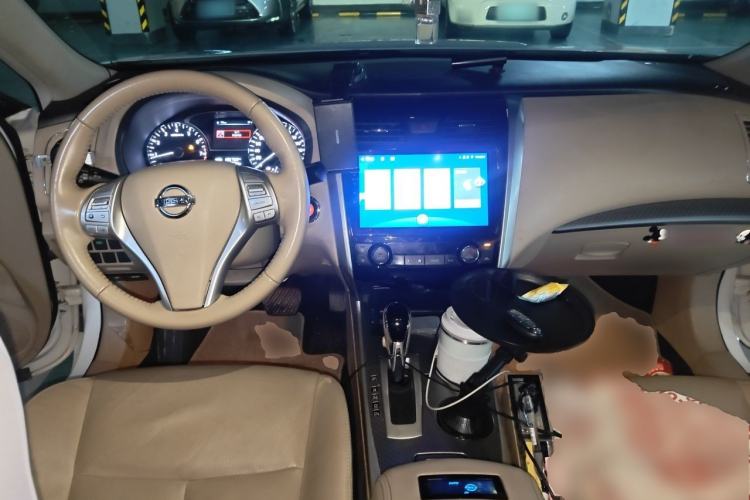 Used Nissan Teana 2016 2.0L XL Comfort Edition Center Console