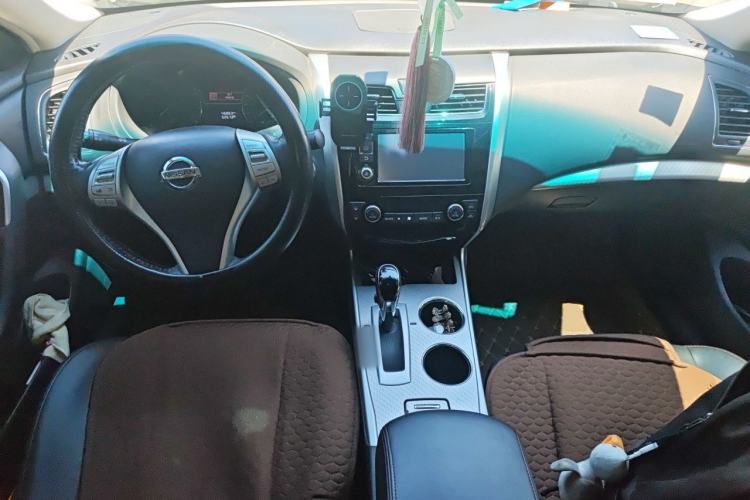 Used Nissan Teana 2016 2.0L XL Comfort Edition Center Console