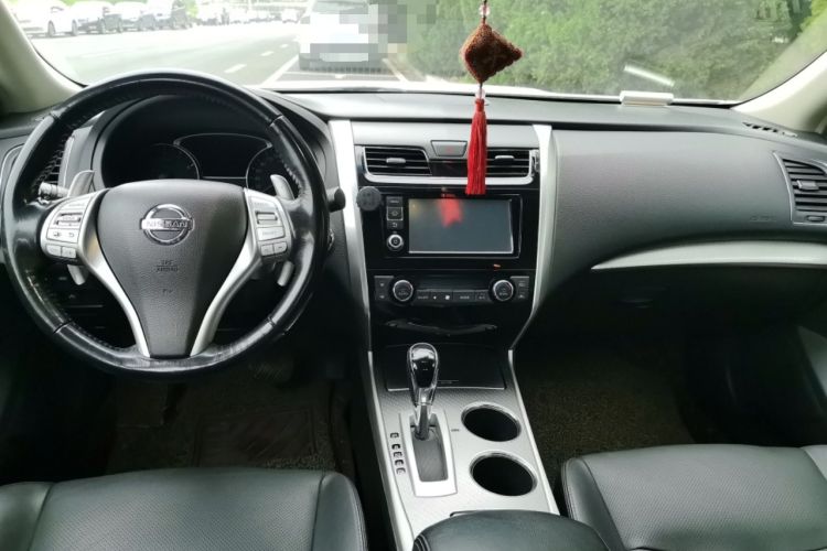 Used Nissan Teana 2016 2.5L XL-Upper Smart Enjoyment Version Center Console