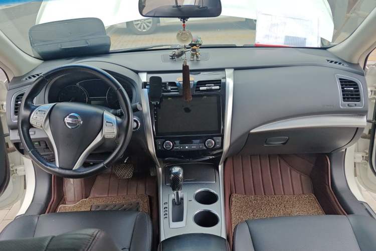 Used Nissan Teana 2016 2.0L XL Comfort Edition Center Console