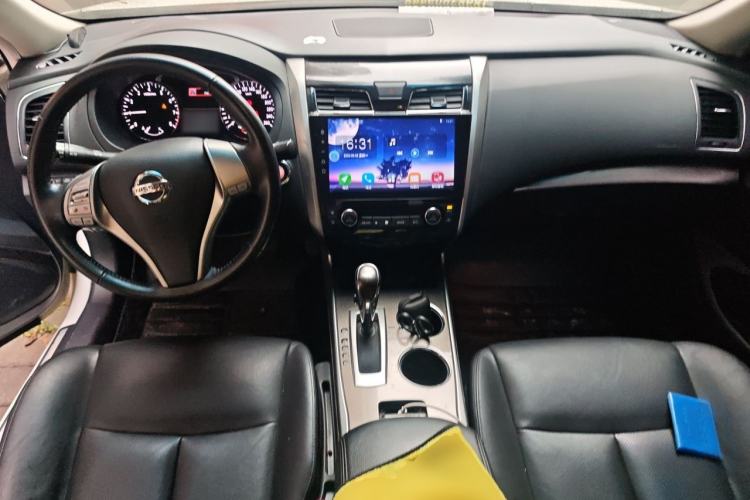 Used Nissan Teana 2016 2.0L XL Comfort Edition Center Console