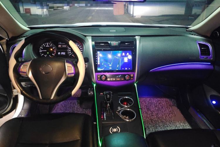 Used Nissan Teana 2016 Revised Version 2.0L XL Comfort Edition Center Console