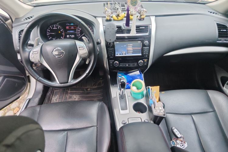 Used Nissan Teana 2016 2.5L XL-UpperNAVI Tech Prestige Edition Center Console