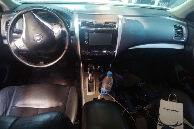 Used Nissan Teana 2016 2.0L XL-Upper Smart Edition Center Console
