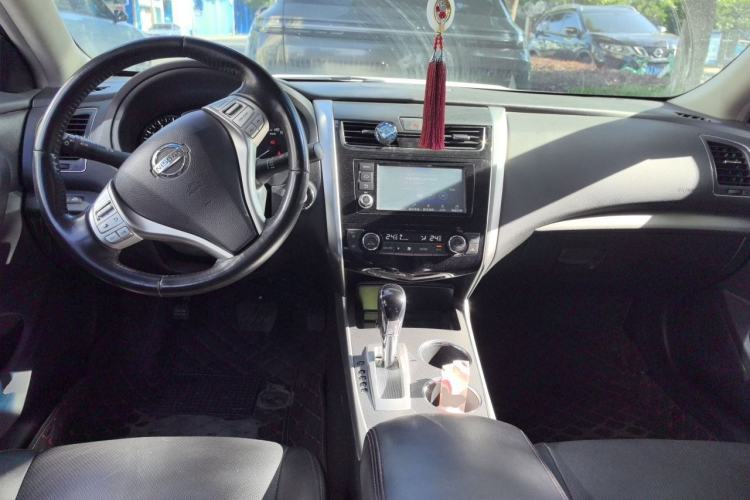 Used Nissan Teana 2016 2.0L XL Comfort Edition Center Console