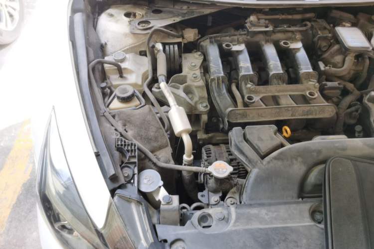 Used Nissan Teana 2016 2.0L XL Comfort Edition Engine Bay Right