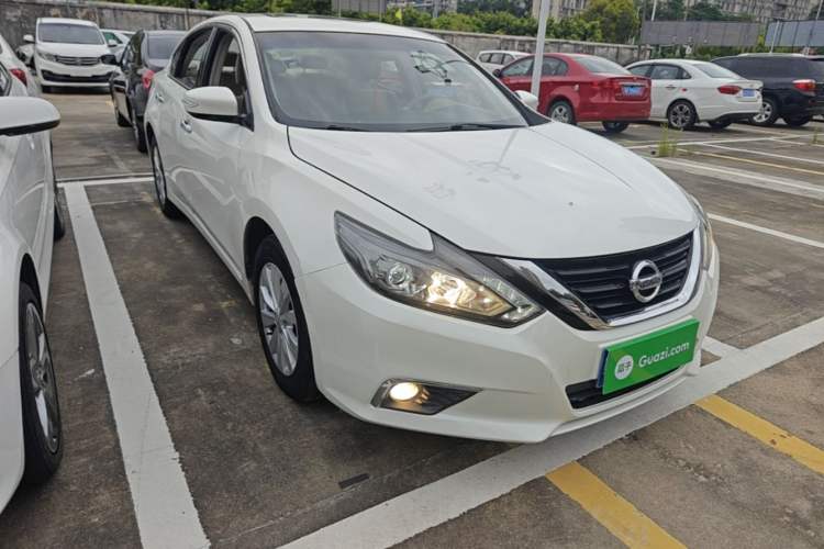 Used Nissan Teana 2016 Revised Version 2.0L XL Comfort Edition Front Right 45 Deg