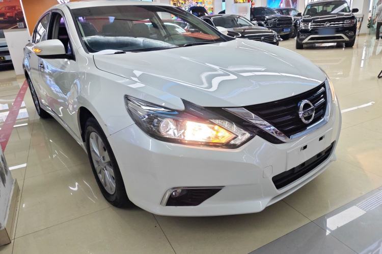Used Nissan Teana 2016 Revised Version 2.0L XL Comfort Edition Front Right 45 Deg