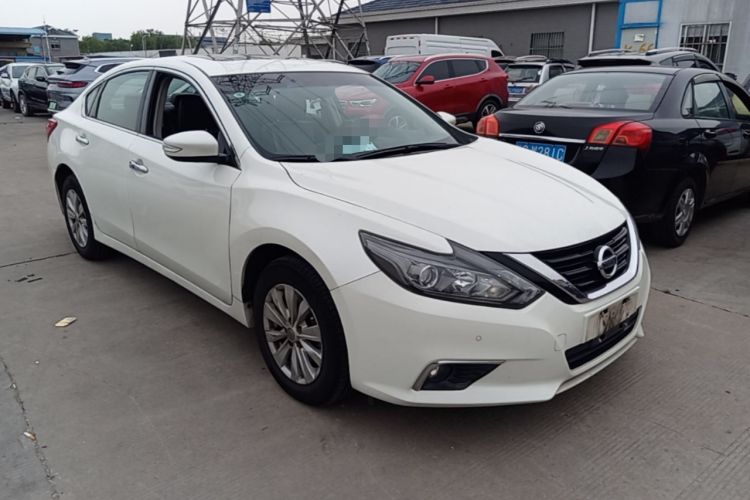 Used Nissan Teana 2016 2.5L XL Comfort Edition Front Right 45 Deg