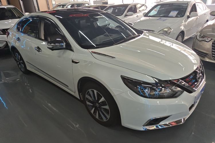 Used Nissan Teana 2016 2.5L XL-UpperNAVI Tech Prestige Edition Front Right 45 Deg
