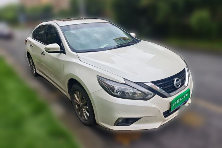Used Nissan Teana 2016 Revised Version 2.0L XL Comfort Edition Front Right 45 Deg