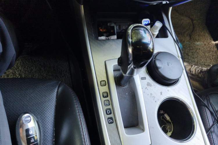 Used Nissan Teana 2016 2.0L XL-Upper Smart Edition Gear Lever