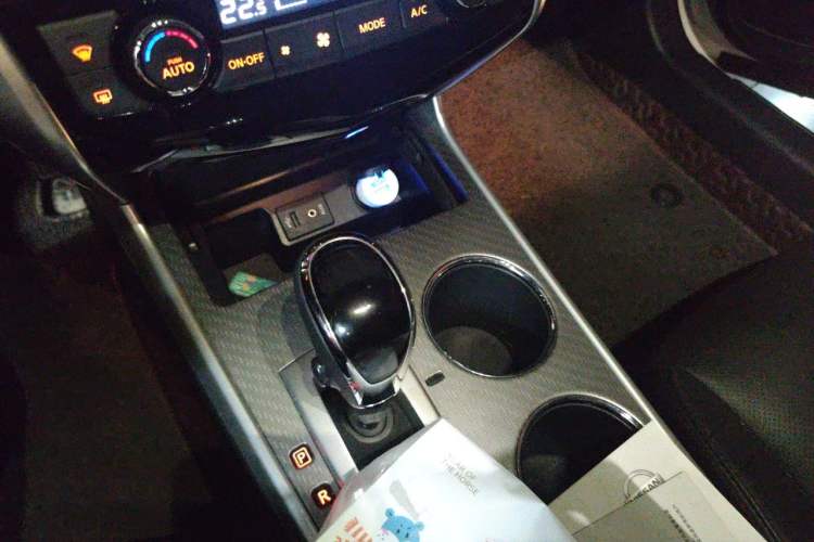 Used Nissan Teana 2016 Revised Version 2.0L XL Comfort Edition Gear Lever