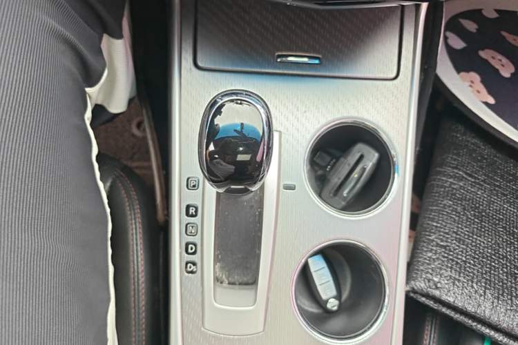 Used Nissan Teana 2016 Revised Version 2.0L XL Comfort Edition Gear Lever