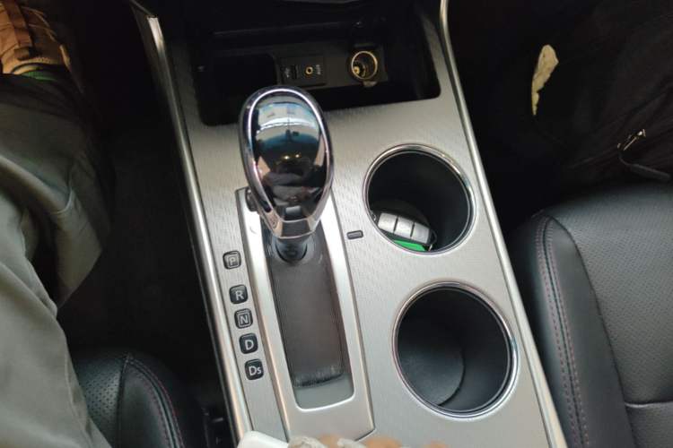 Used Nissan Teana 2016 Revised Version 2.0L XL Comfort Edition Gear Lever