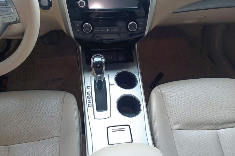 Used Nissan Teana 2016 Revised Version 2.0L XL Comfort Edition Gear Lever