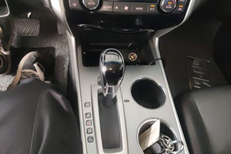 Used Nissan Teana 2016 Revised Version 2.0L XL Comfort Edition Gear Lever