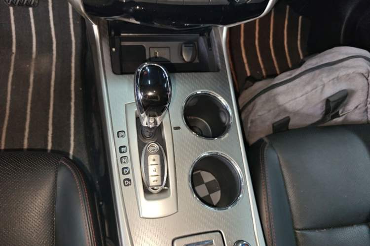 Used Nissan Teana 2016 2.5L XL-UpperNAVI Tech Prestige Edition Gear Lever