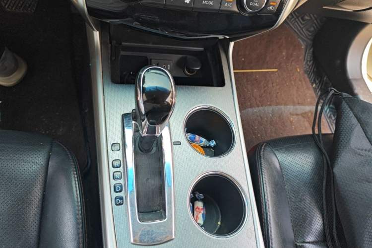 Used Nissan Teana 2016 Revised Version 2.0L XL Comfort Edition Gear Lever
