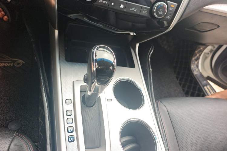 Used Nissan Teana 2016 Revised Version 2.0L XL Comfort Edition Gear Lever