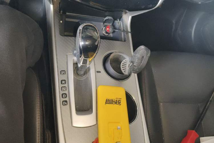 Used Nissan Teana 2016 2.0L XL-Upper Smart Edition Gear Lever