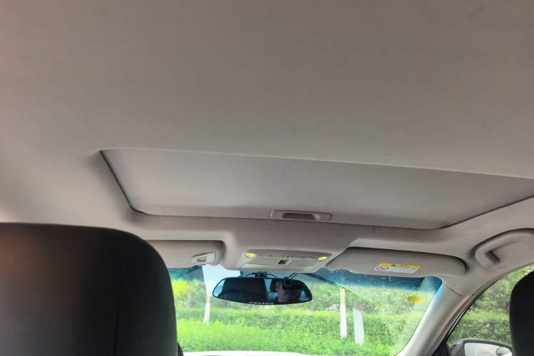 Used Nissan Teana 2016 2.0L XL Comfort Edition Headliner
