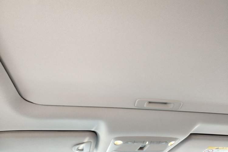 Used Nissan Teana 2016 2.0L XL Comfort Edition Headliner