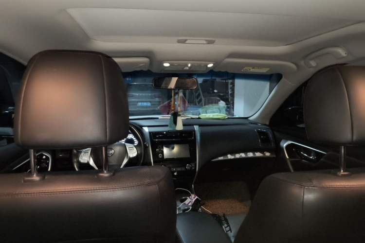 Used Nissan Teana 2016 Revised Version 2.0L XL Comfort Edition Headliner