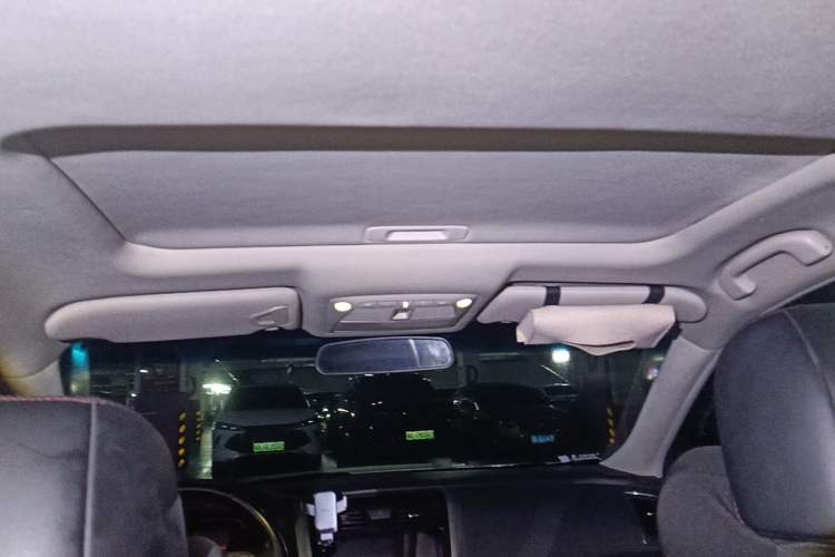 Used Nissan Teana 2016 2.5L XL Comfort Edition Headliner