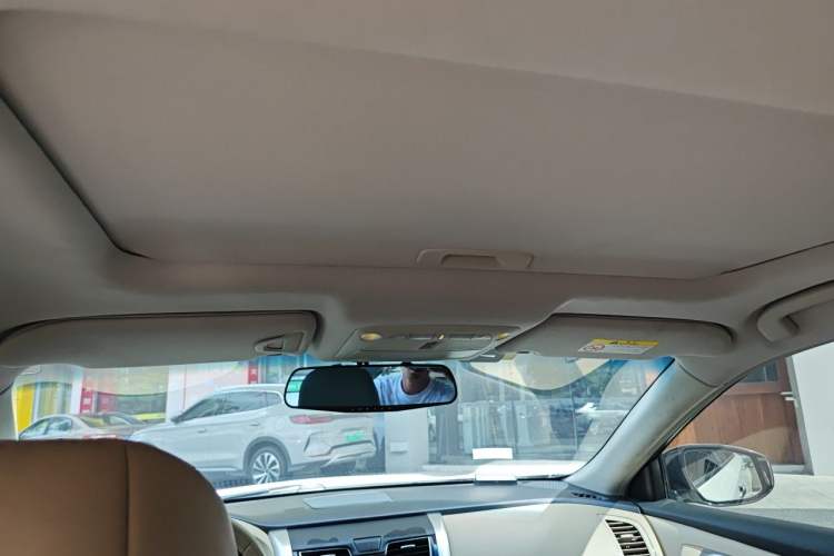 Used Nissan Teana 2016 2.0L XL Comfort Edition Headliner