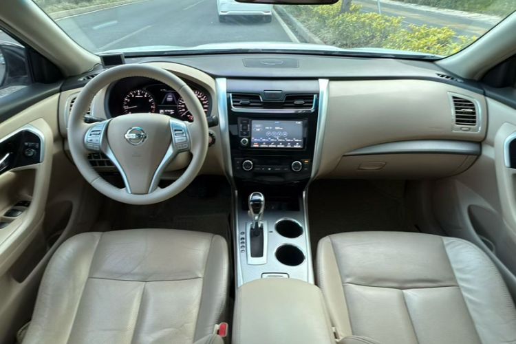 Used Nissan Teana 2016 Revised Version 2.0L XL Comfort Edition Interior 1