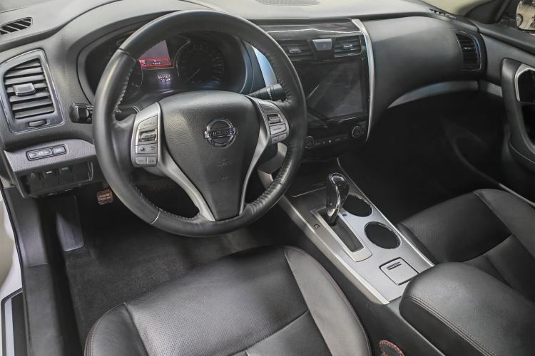 Used Nissan Teana 2016 Revised Version 2.0L XL Comfort Edition Interior 1