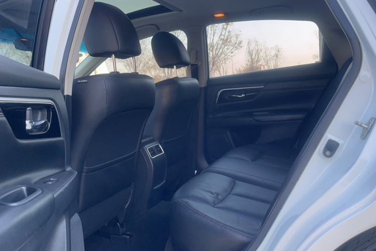 Used Nissan Teana 2016 Revised Version 2.0L XL Comfort Edition Interior 3