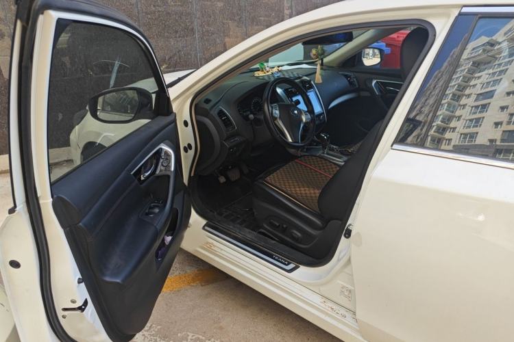 Used Nissan Teana 2016 2.0L XL Comfort Edition Interior 3