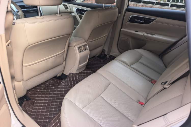Used Nissan Teana 2016 2.5L XL-UpperNAVI Tech Prestige Edition Interior 4
