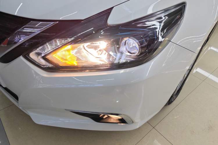 Used Nissan Teana 2016 Revised Version 2.0L XL Comfort Edition Left Front Headlight