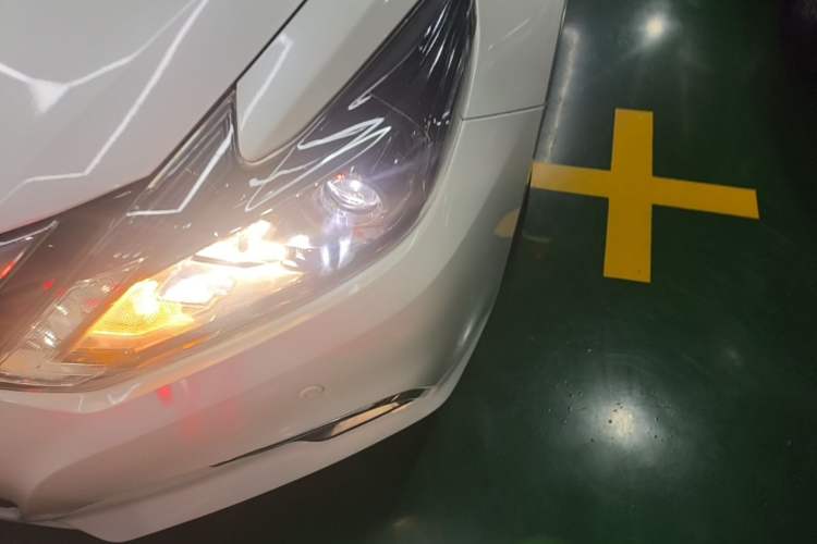 Used Nissan Teana 2016 Revised Version 2.0L XL Comfort Edition Left Front Headlight