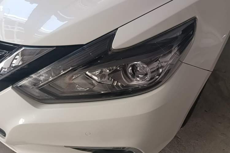 Used Nissan Teana 2016 2.0L XL-Upper Smart Edition Left Front Headlight