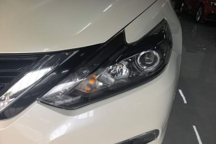 Used Nissan Teana 2016 Revised Version 2.0L XL Comfort Edition Left Front Headlight