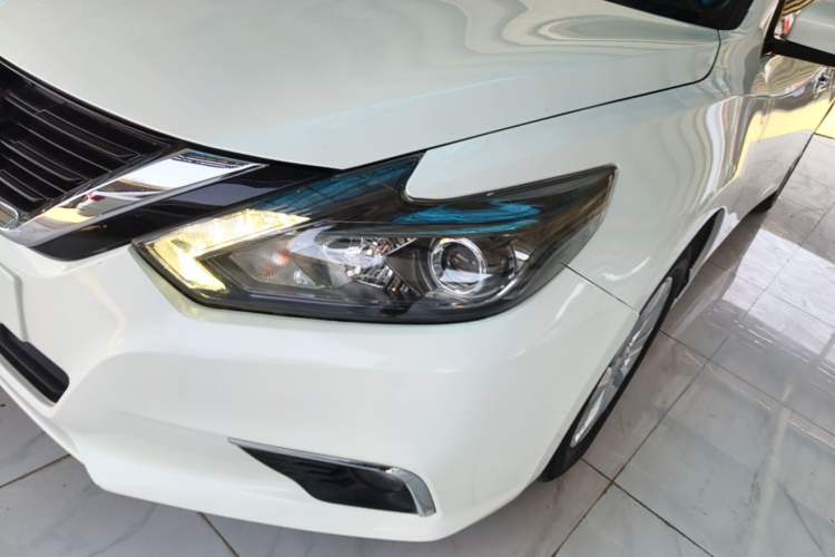 Used Nissan Teana 2016 2.0L XL Comfort Edition Left Front Headlight