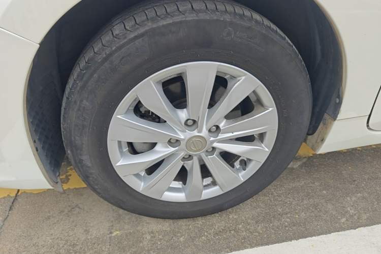 Used Nissan Teana 2016 Revised Version 2.0L XL Comfort Edition Left Front Wheel Hub