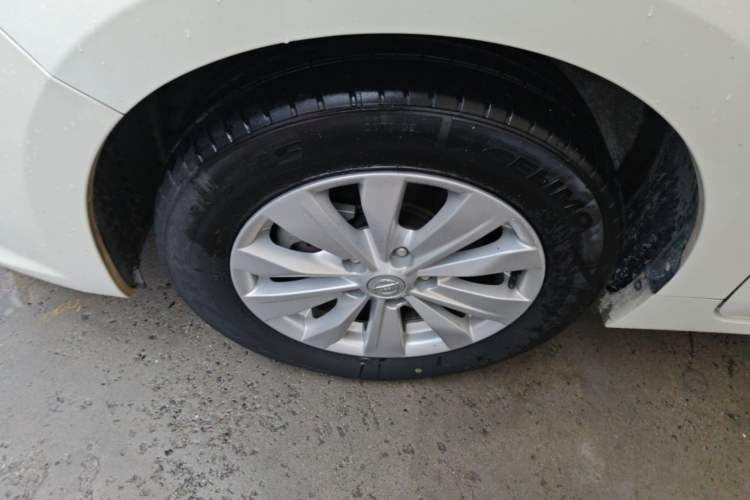 Used Nissan Teana 2016 Revised Version 2.0L XL Comfort Edition Left Front Wheel Hub
