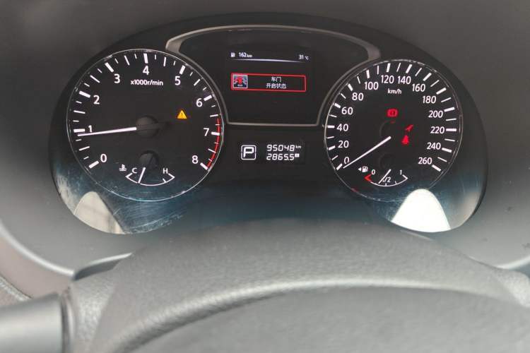 Used Nissan Teana 2016 Revised Version 2.0L XL Comfort Edition Odometer Close Up