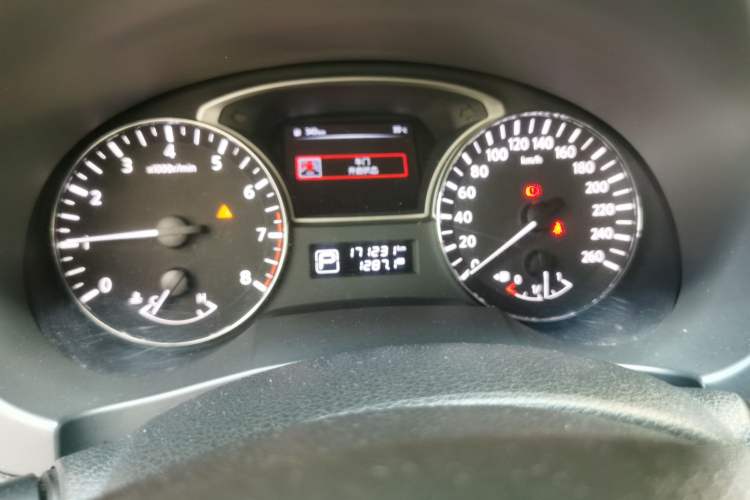Used Nissan Teana 2016 2.0L XL Comfort Edition Odometer Close Up