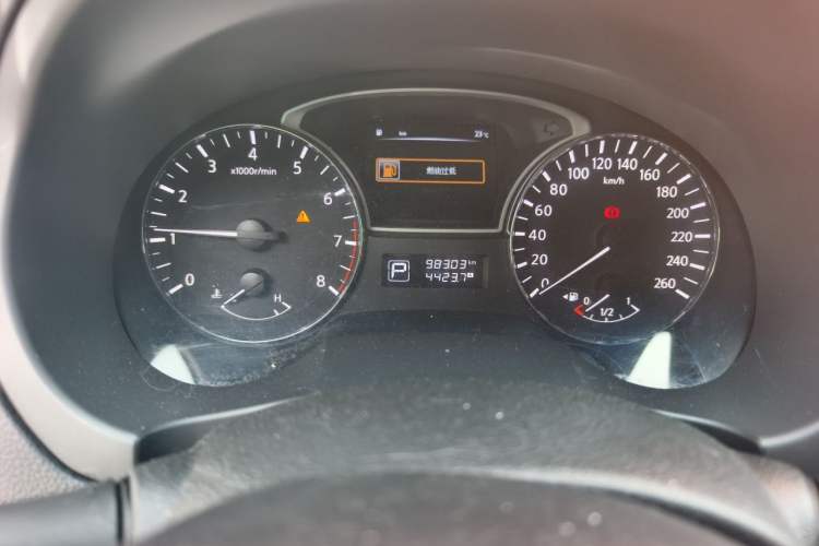 Used Nissan Teana 2016 Revised Version 2.0L XL Comfort Edition Odometer Close Up