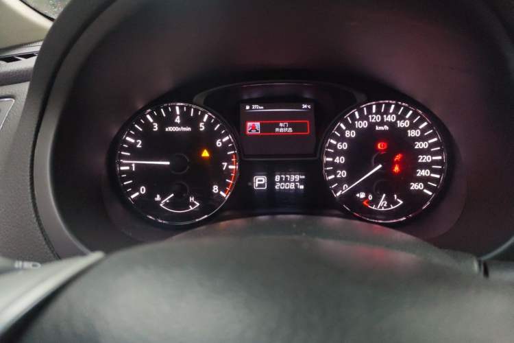 Used Nissan Teana 2016 Revised Version 2.0L XL Comfort Edition Odometer Close Up