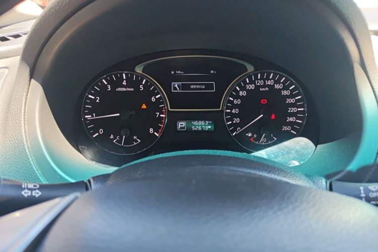Used Nissan Teana 2016 2.0L XL Comfort Edition Odometer Close Up